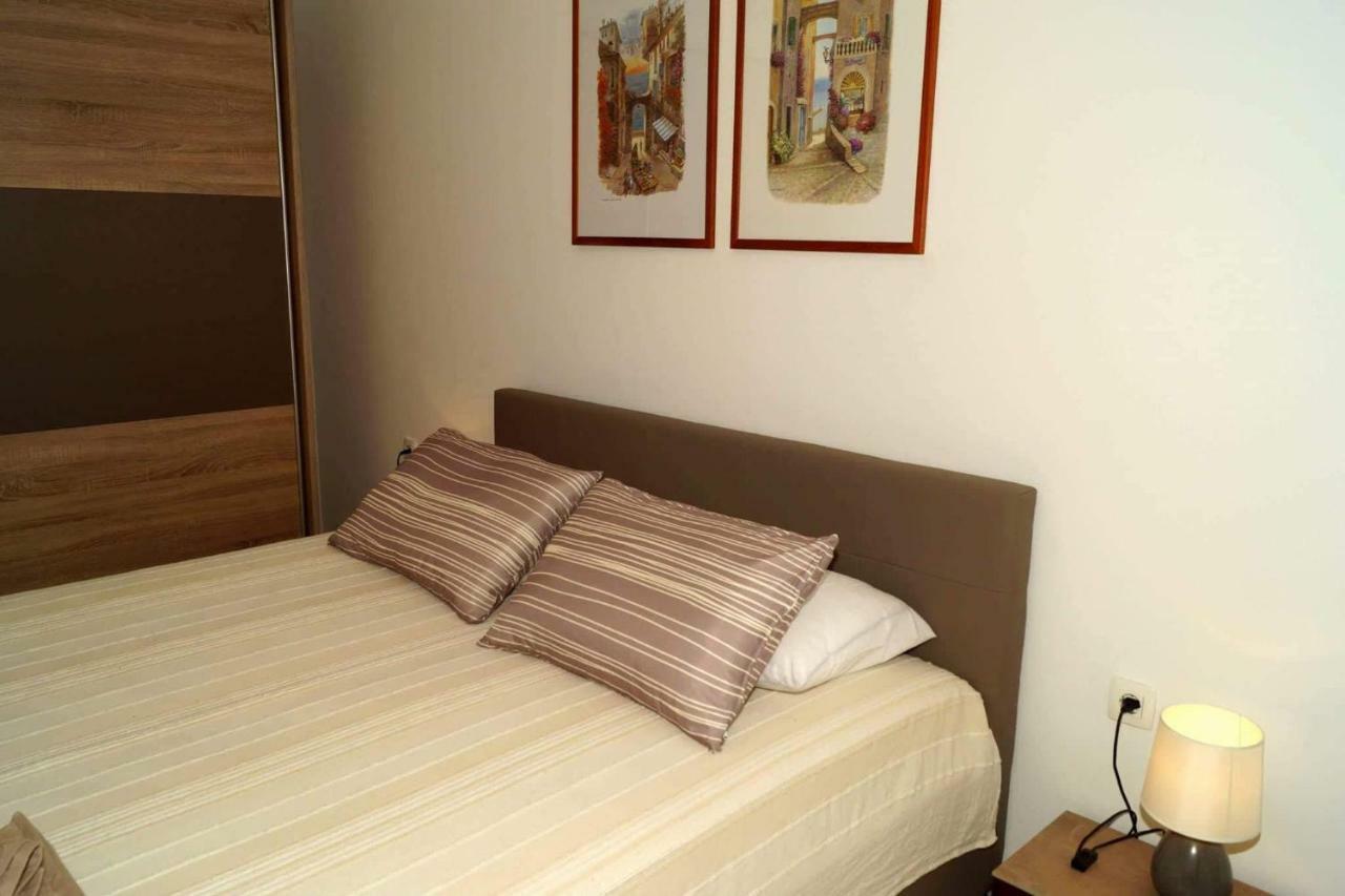 Apartman Eric Pula Exterior foto