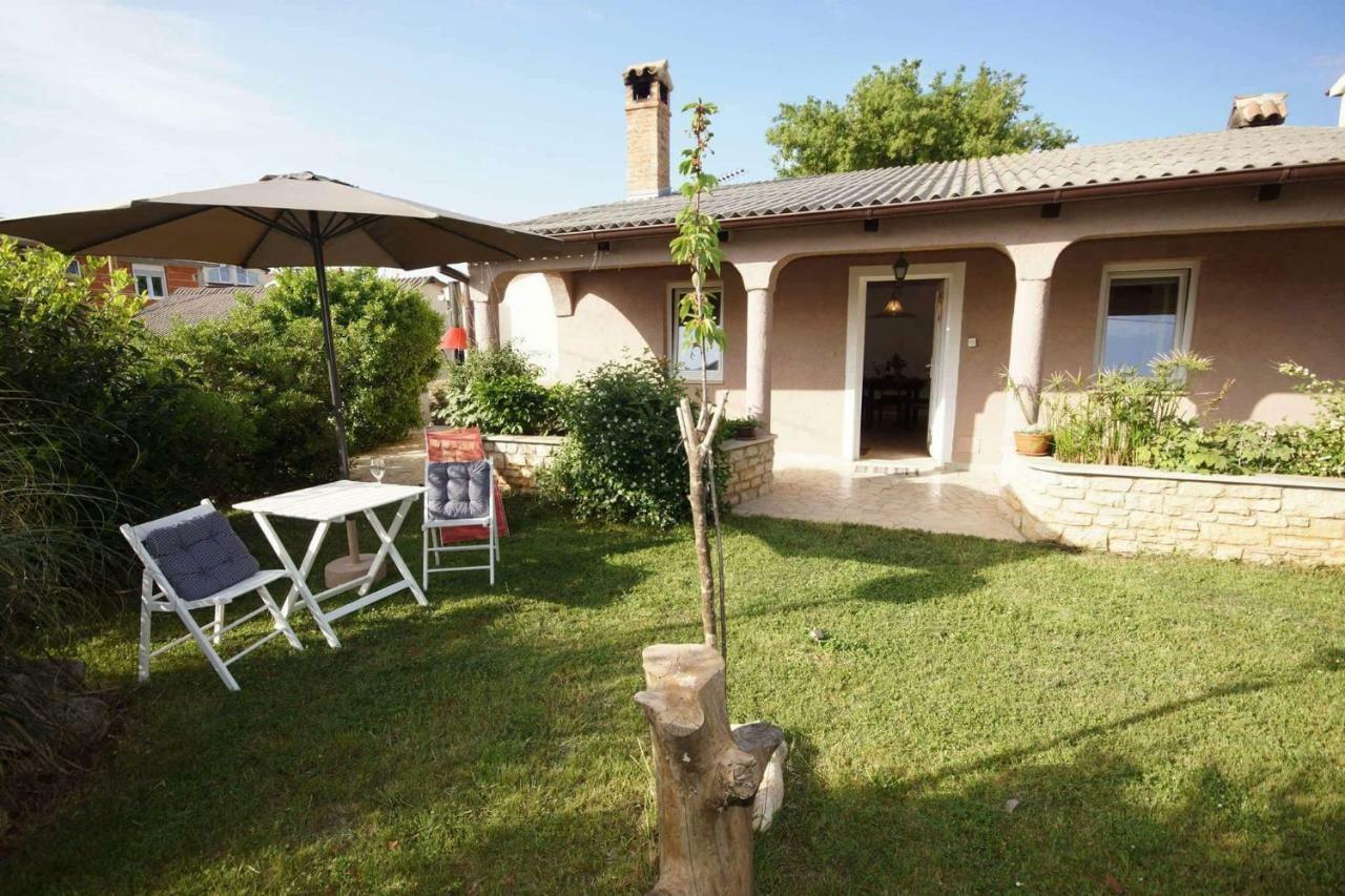 Apartman Eric Pula Exterior foto