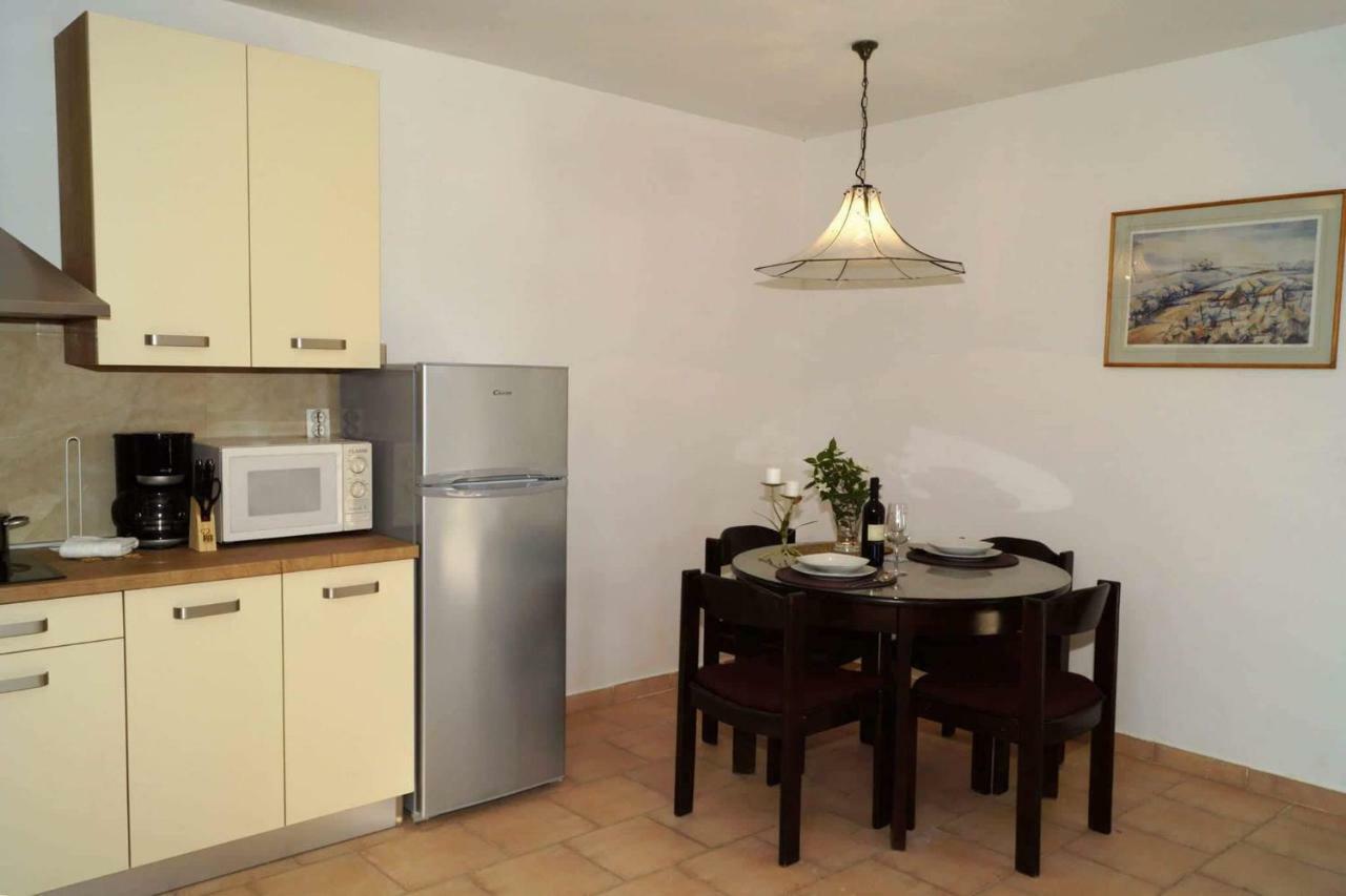 Apartman Eric Pula Exterior foto