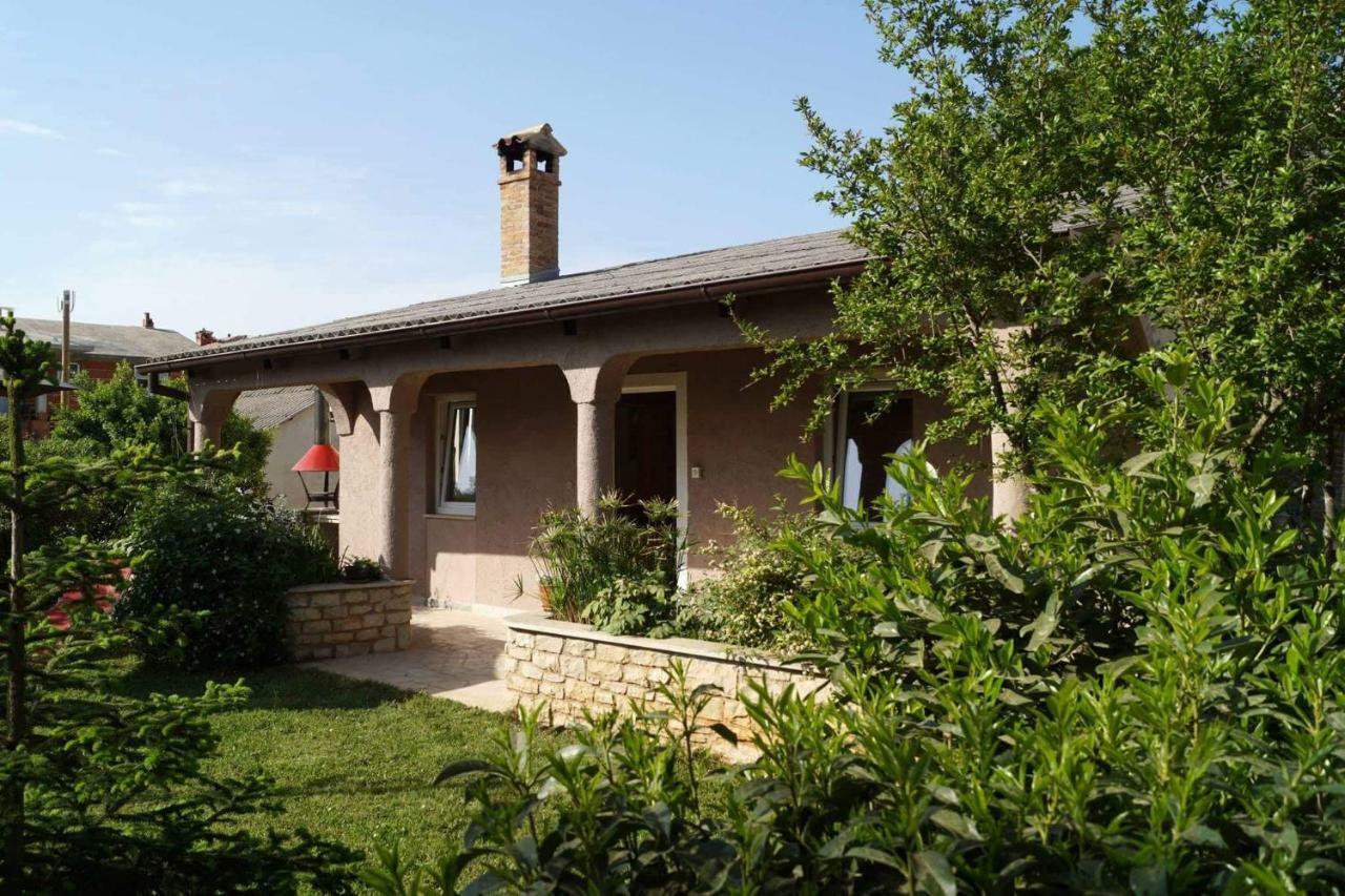 Apartman Eric Pula Exterior foto